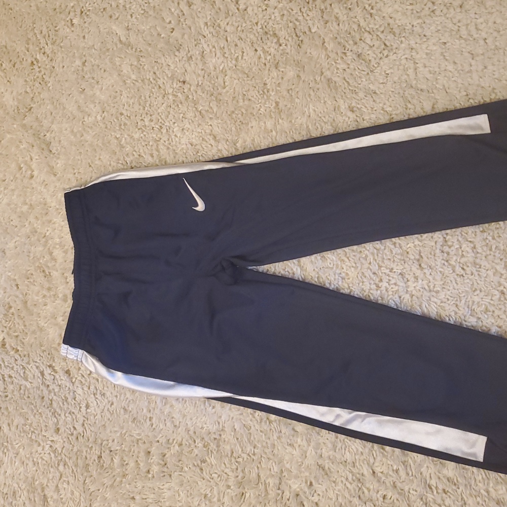5 For $25 Nike Kids Joggers Size 7 Navy‎ White